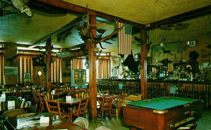 Antlers Restaurant (Motel and Cabins) - Interior